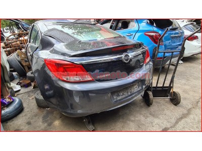 Opel Insignia Çıkma Bagaj Kapağı